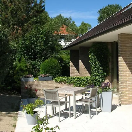 Bed & Breakfast B&logies De Duinroos
